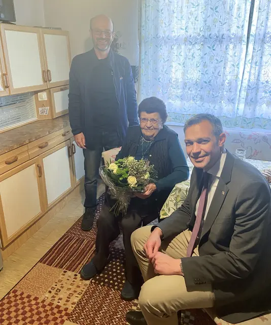 Maria Teufert feierte ihren 100. Geburtstag. | Foto: Stadt Wiener Neustadt/Weller