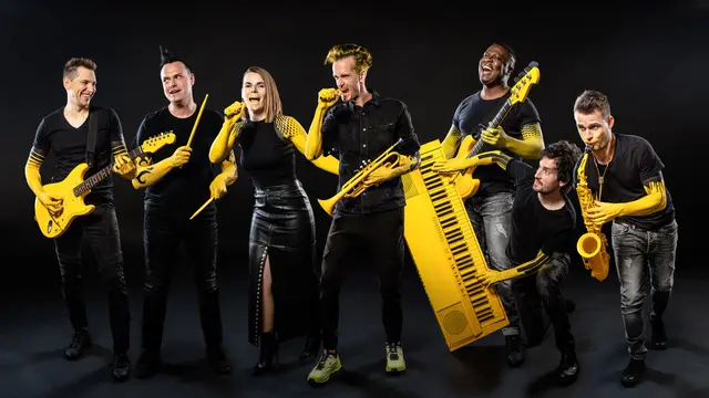 Für den Silvesterball im NOVAPARK Flugzeughotel Graz haben sich Egon7 als Headliner angekündigt. | Foto: Egon7