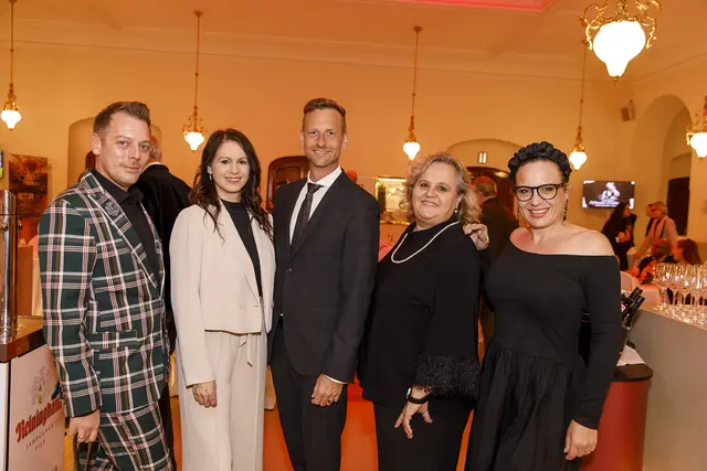 Tanz trifft Mode: Großes Come Together beim Prolog zur Opernredoute | Foto: Kanizaj