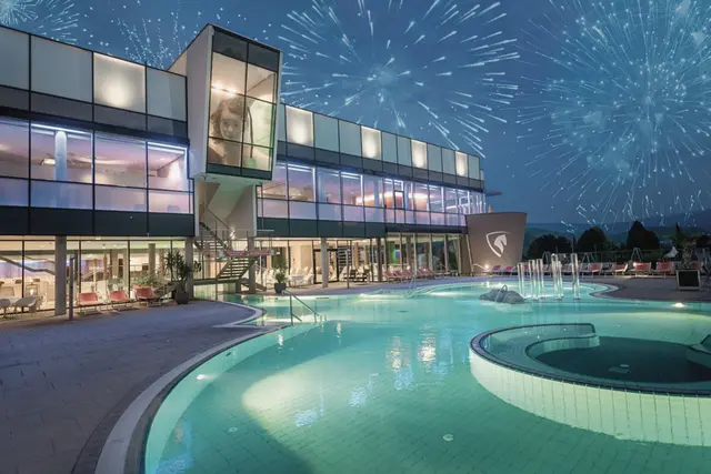 Im Dezember ist in der Therme NOVA so einiges los – von der Langen Nacht, über das Krampuskränzchen bis hin zu Silvester im Bademantel. | Foto: Die Abbilderei