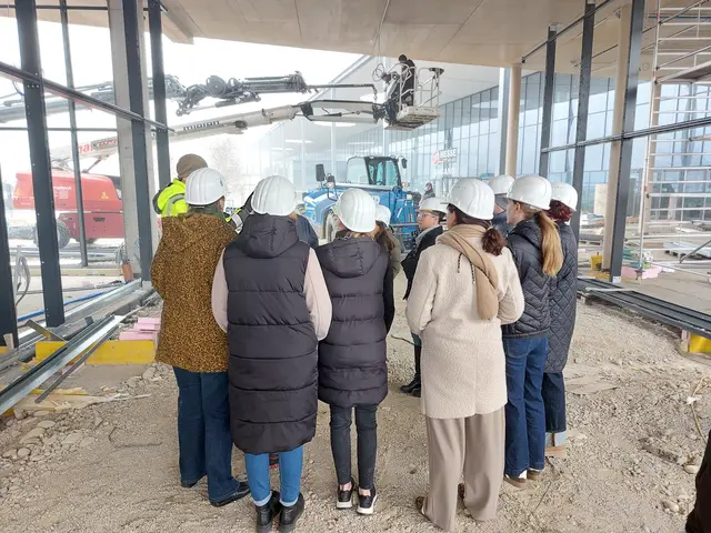 Bauprojekt vor der Fertigstellung: Die neue Messehalle 22 in Wels konnte nun zum ersten Mal besichtigt werden. | Foto: Messe Wels