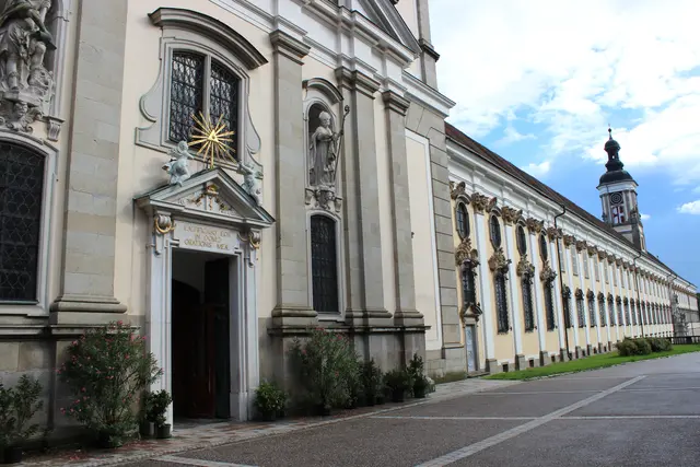 Die Stiftsbasilika ist Schauplatz des Konzerts.  | Foto: U. Plank