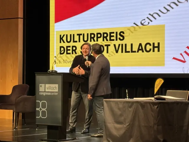 Villachs Bürgermeister Günther Albel eröffnete die Veranstaltung. | Foto: MeinBezirk/Chiara Kresse