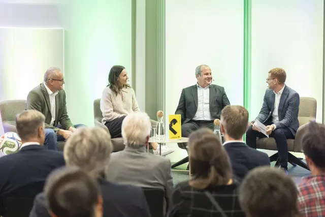 Geschäftsleiter Boris Hudec-Widauer, Viktoria Schnaderbeck, Generaldirektor Josef Pröll und Geschäftsleiter Bernd Troant | Foto: Raiffeisenbank Bruck-Carnuntum