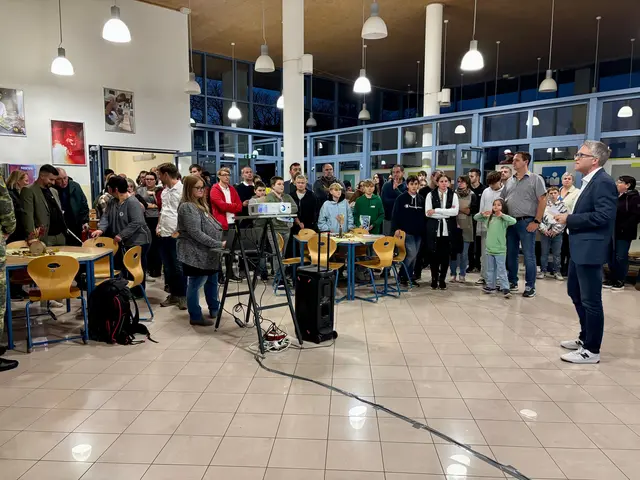 Der Andrang am "Abend der offenen Tür" war rießig. | Foto: Markus Kahrer