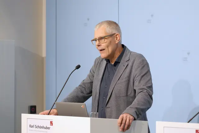 Karl Schönhuber präsentierte heute die Methodik und die Ergebnisse der regionalen Klimaanalyse. | Foto: Land Tirol/Dominik