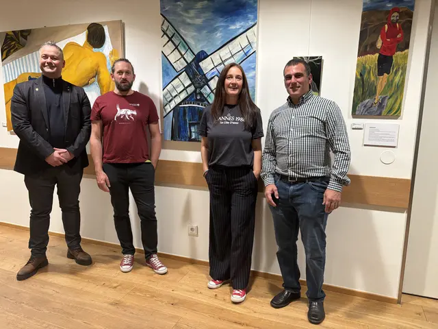 Kulturobmann GR Marc Fleissner (ÖVP), Thomas und Barbara Schafflinger-Rettenbacher, Vize-Bgm. Andreas Pucher (SPÖ)
 | Foto: Marc Fleissner