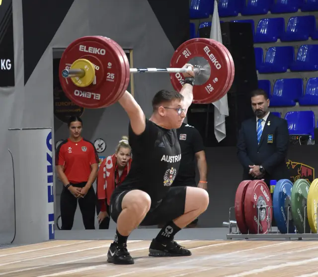 Jonas Klinger (VÖEST) mit neuer Bestmarke im Reißen von 133 kg.

Foto: Skye Tappeiner 