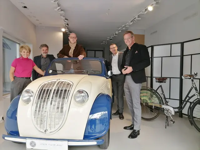 Daniela Zeiner (TIC Steyr), Ralf Reiter (Innenstadtmanager, TIC Steyr), Gerhard Hofer, Bürgermeister Markus Vogl, Robert Hartlauer (v. li.). | Foto: TIC Steyr