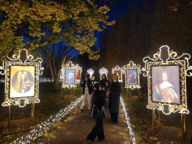 Der neue Lichtergarten „Imperial Lights“ eröffnete in Schönbrunn. | Foto: MAGMAG Events GmbH