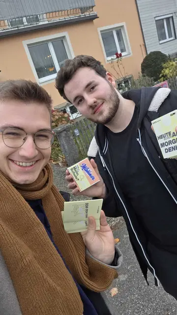 Die JVP Vöcklabruck machte sich auf den Weg, um junge Menschen direkt zu erreichen. | Foto: JVP Vöcklabruck