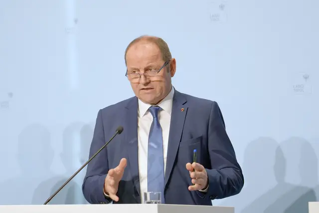 "Die Analyse ist in einer sehr großen Detailtiefe erfolgt, sodass sogar kleinste Flächen von 25 Quadratmetern einzeln betrachtet werden können. Die Daten stehen ab sofort öffentlich zur Verfügung und können von allen Stakeholdern im Land genutzt werden", unterstreicht LHStv Josef Geisler | Foto: Land Tirol/Dominik