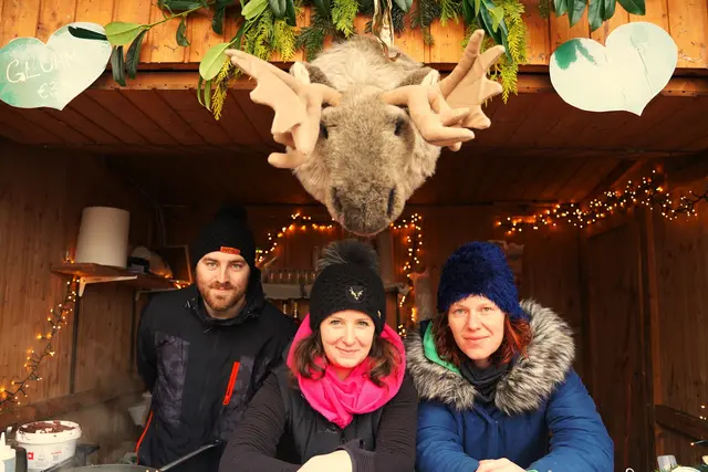 Ausgewählte Aussteller präsentieren beim Goldenen Advent in Zwettl ihre hochwertigen Waren und Produkte. | Foto: Evi Leutgeb