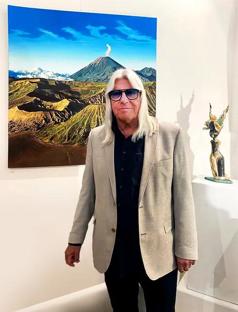 Der Brucker Künstler Frank Peter Hofbauer stellt noch bis Jahresende einen Teil seiner Werke in Graz aus. | Foto: Hofbauer