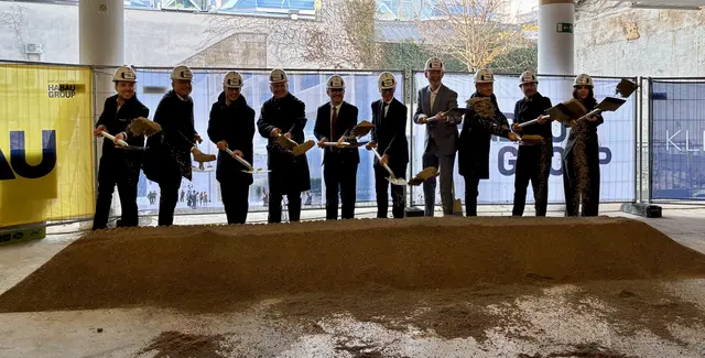 Am 7. November erfolgte der Spatenstich zum Umbau der Kleider Bauer-Filiale auf der Linzer Landstraße. | Foto: MeinBezirk
