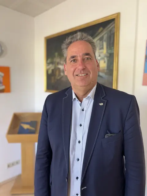 Werner Prochaska (Geschäftsführung WIPUR Purkersdorf) im Gespräch mit MeinBezirk | Foto: Lauren Fahrenberger / MeinBezirk