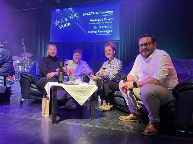 Josef "Joe" und Carmen Tesch plauderten mit Jini Karall und David Paminger über ihre Weine | Foto: Gesa Buzanich