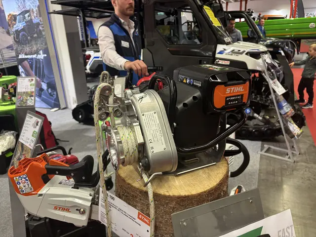 Leistungsstarke, akkubetrieben Seilwinde. Portable Winch Co und Stihl haben ihre Kräfte gebündelt. | Foto: MeinBezirk