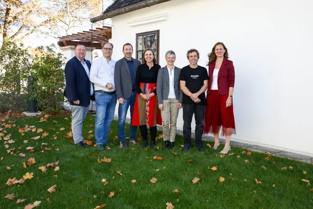 LAbg. Roman Kainrath, Bernhard Scharf (BOKU), Andreas Baumgarten (AGES), Gundula Prokop (Umweltbundesamt), Claudia Winkovitsch (LWK Burgenland), Gernot Bodner (BOKU) und Landeshauptmann-Stellvertreterin Anja Haider-Wallner | Foto: Landesmedienservice Burgenland