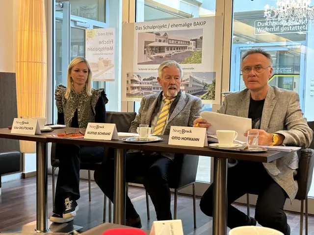 Pressekonferenz im Cafe Schloffer in Bruck: Lisa Deutscher, Kletus Schranz und Otto Hofmann. | Foto: MeinBezirk/Angelika Kern