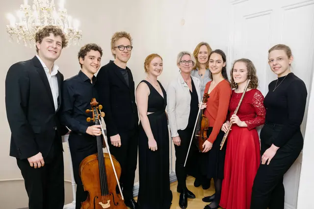 Elias Scholl, Filip Igrec, Andreas Teufel, Valerie Hübsch, GR Judith Händler, Saskia Sailer, Johanna Reinprecht, Julia Rabong und Laura Ragger. | Foto: 2025psb/c.kollerics