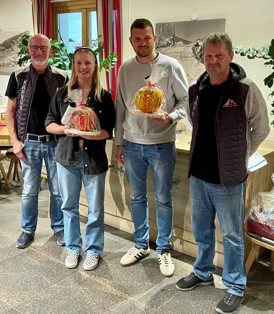 Igor Kajic und Hannah Mayrhofer kürten sich jeweils zum Schützenkönig. Hier im Bild mit G. Biechl &amp; H. Buchner. | Foto: SV VHP Kaprun