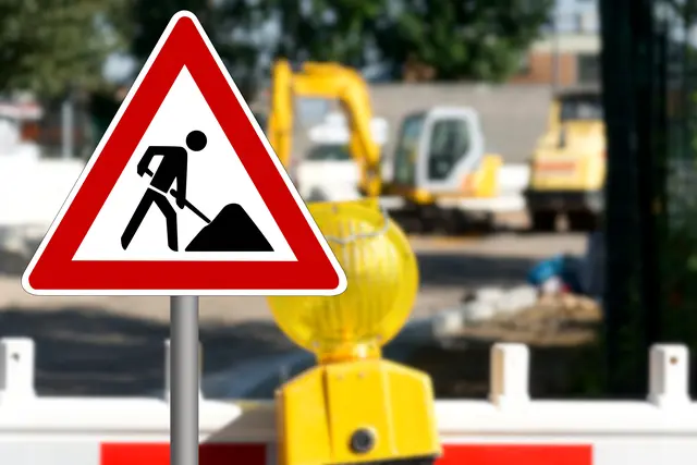 Bis Ende November finden in der Tessendorfer Straße Straßenbelagssanierungen statt. (Symbolfoto)  | Foto: stock.adobe.com/at/studio v-zwoelf  