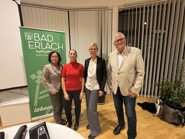 Gemeinderätin Traude Kornhofer (Team Bürgermeister), Nina Decker, Birgit Erlacher und Vizebürgermeister Harald Wrede (Team Bürgermeister). | Foto: Gemeinde Bad Erlach