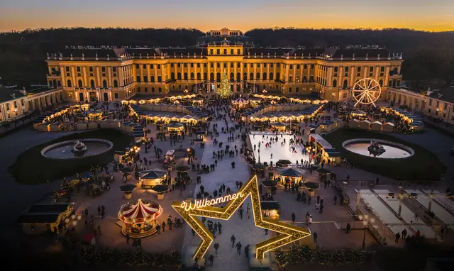 Der Weihnachtsmarkt Schloss Schönbrunn ist eröffnet. | Foto: Benjamin Fellner