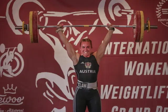 Paula Zikowsky mt 108 kg Stoßen | Foto: Conny Högg