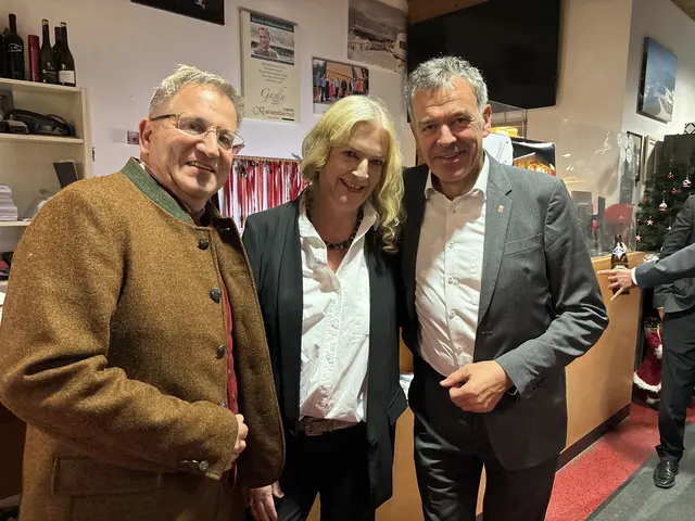 Auch Vizebürgermeister Georg Willi mit Gemahlin ließ sich den Abend nicht entgehen. | Foto: MeinBezirk/René Rebeiz