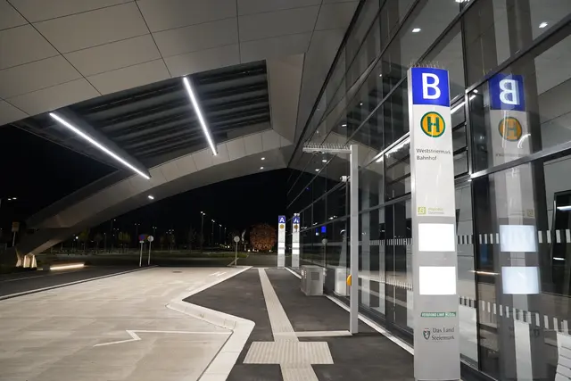 Nach den ersten Monaten im Betrieb soll es im Sommer einen „kleinen“ Fahrplanwechsel geben, wo kleine Adaptierungen möglich seien. | Foto: MeinBezirk/Simon Michl