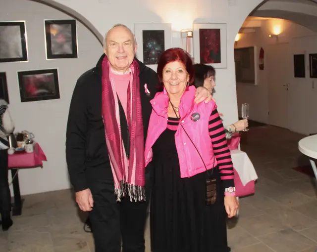 Seit Jahren besucht Herbert Stachowicz - Ex-Fußball-Teamtorhüter das "Pink-Ribbon-Frühstück" in Schlaining mit seiner charmanten Frau Christine. | Foto: Peter Seper