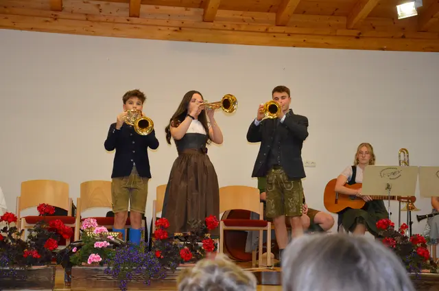 Das RIESER WEISENBLÄSER-TRIO Xaver, Anna und Fritz Rettensteiner | Foto: Maria Astner-Meißnitzer