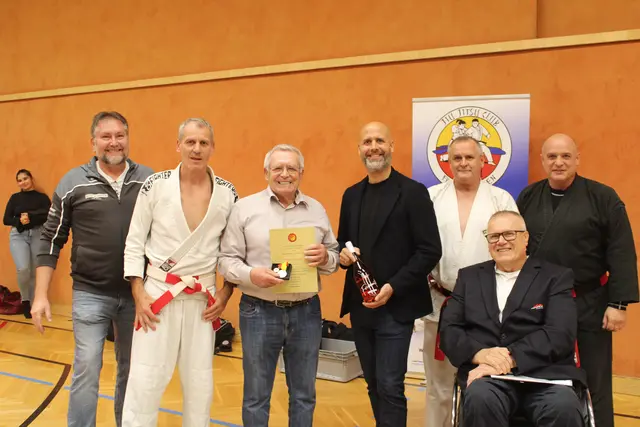 (v.l.n.r) Obmann Thomas Janisch, Präsident JJVÖ Hannes Ganster, Ehrenobmann Georg Pfeffer, Bürgermeister Hannes Schmid, Gerhard Weiss, ASVÖ Bezirksobmann Georg Tischler und Walter Weiss. 