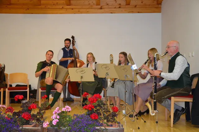 GMIATLICH AUAFGSPIELT-KLARINETTENMUSI mit Stephan Prommegger (re.) und 
Anton Mooslechner jjun.(li) | Foto: Maria Astner-Meißnitzer