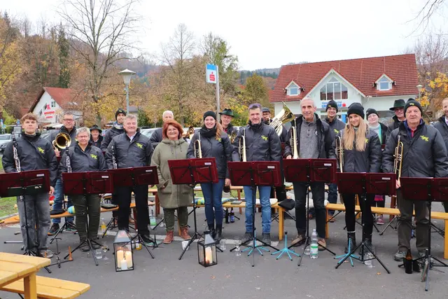 Bgm. Doris Dirnberger mit der Bauernpartie der Trachtenmusikkapelle Judendorf-Straßengel. | Foto: Edith Ertl