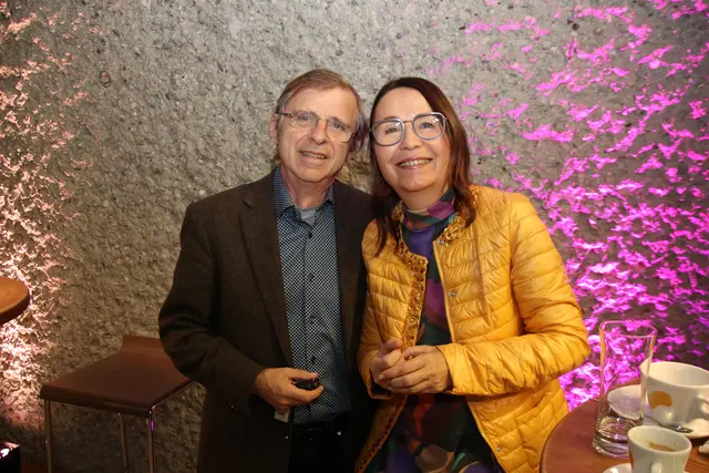 Unter den Gästen: Autor Manfred Baumann mit Gattin Barbara.