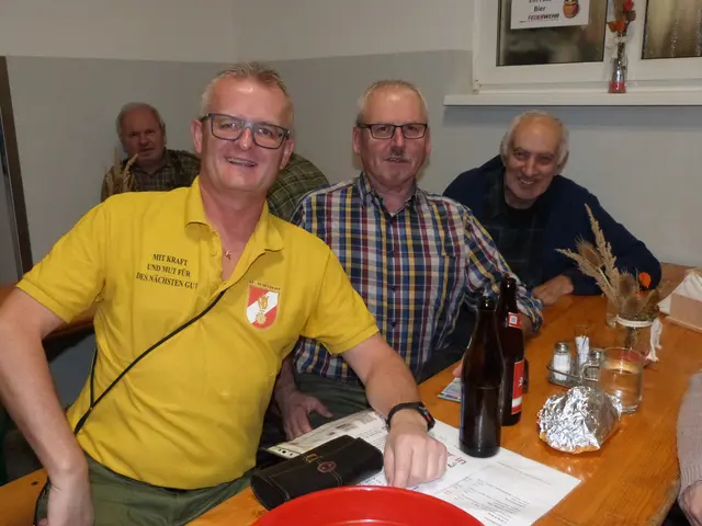 Das Team der Freiwilligen Feuerwehr Bubendorf half, wie immer, fleißig mit.  | Foto: Vanessa Wittmann