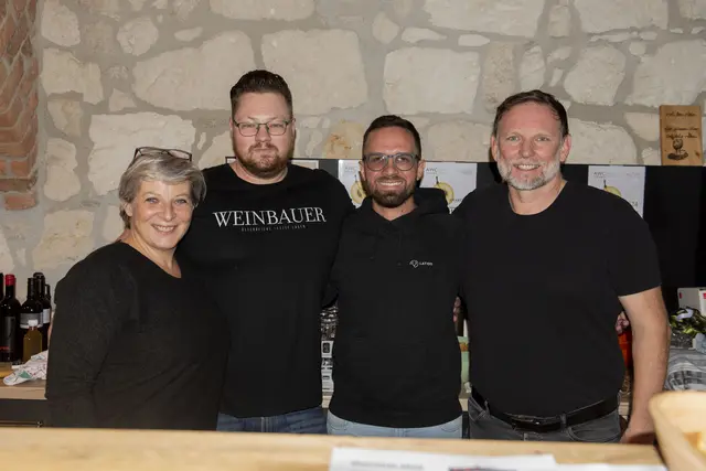 Die Winzerinnen und Winzer freuten sich über die Möglichkeit, die Kellertüren für Besuch zu öffnen.  | Foto: Sophia Braun