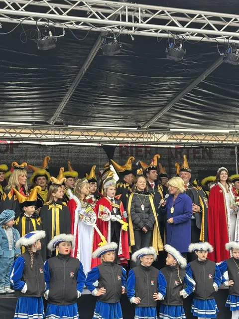Prinz Gaudelius LX., Linus Leeb, und Prinzessin Lena I., Lena Taurer, bekamen die Schlüssel zur Draustadt überreicht. | Foto: MeinBezirk.at/Michaela Erlacher