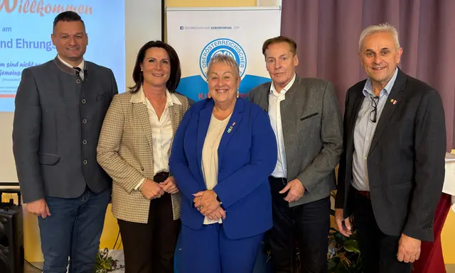 Beim Bezirkstag des Seniorenrings im Gasthaus Geigenbauer in Micheldorf wurden langjährige Mitglieder geehrt. | Foto: Seniorenring