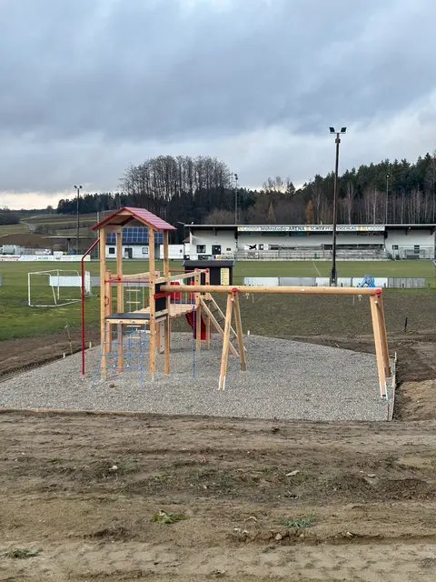 Symbolfoto: Auf einem Spielplatz in Ziersdorf soll sich die Tat ereignet haben. | Foto: Daniel Schmidt