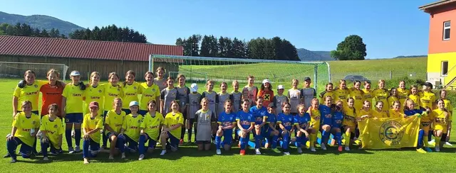 Starke Mädchen, starke Region!
Die Nachwuchsspielerinnen der JHG West zeigen, wie lebendig der Mädchenfußball im Mostviertel ist – vom ersten Ballkontakt bis zum Sprung ins LAZ. 💛⚽ | Foto: JHG West