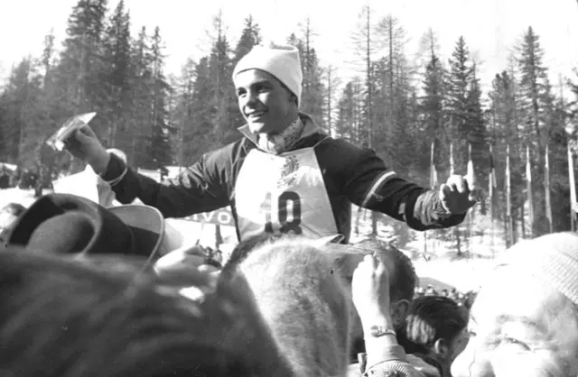 Ein Platz in Kitzbühel für den Jahrhundertsportler. | Foto: TheHistoryCollection_Alamyjpg