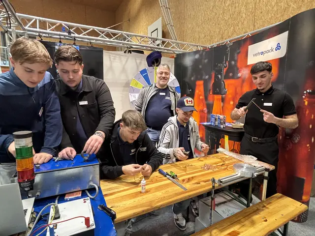 Die Lehrlingsmesse in Kirchdorf/Krems machte deutlich, wie wichtig es ist, junge Menschen für die Lehre zu begeistern – und wie attraktiv die Berufserlebnistage als Plattform dafür sind. | Foto: Wiesmüller