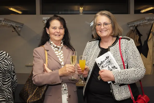 Regina Spies und Gertraud Pölzlbauer. | Foto: Santrucek