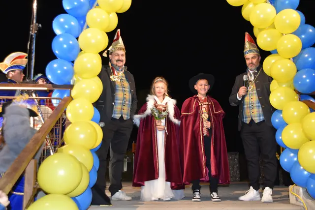 Das KInderprinzenpaar: Prinzessin Emelie I., Emelie Pesentheiner, und Prinz Pfiffikus III., Niklas Schepp | Foto: MeinBezirk.at/Michaela Erlacher