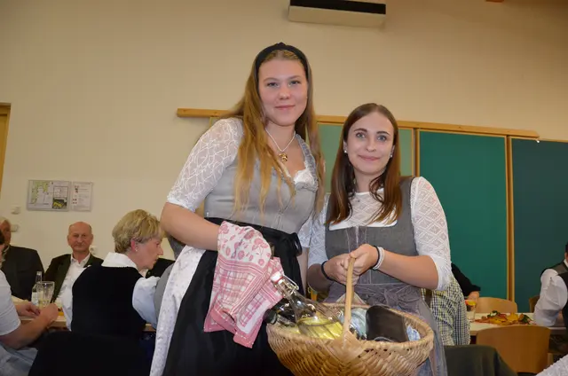 Alexa Ganglberger und Sarah Steger (v.li.) | Foto: Maria Astner-Meißnitzer