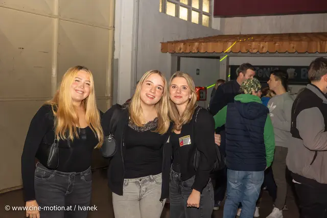 Schwadorf auf Besuch: Rebecca, Ronja und Laura (vlnr). | Foto: www.cine-motion.at / Ivanek